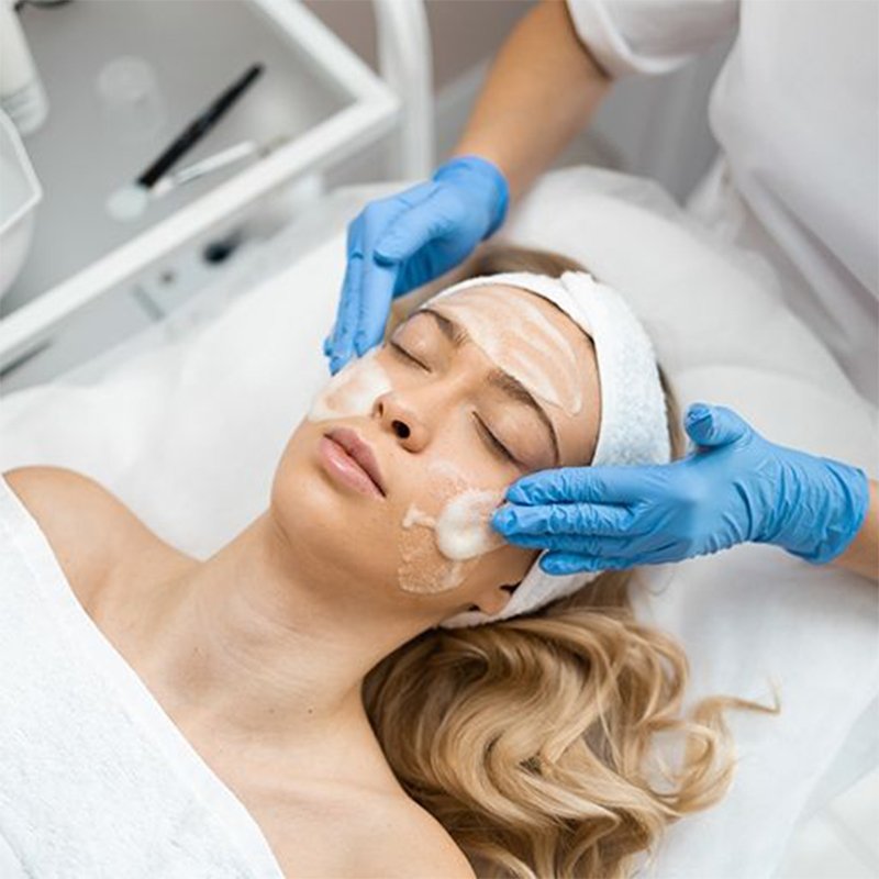 Thalgo Facial Therapy